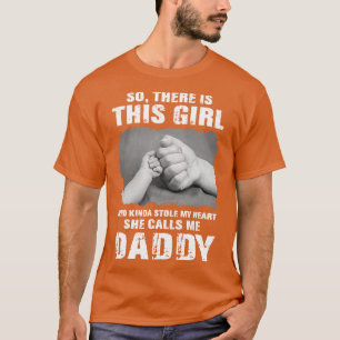 Den här tjejen som slår mitt hjärta hon kallar mig t shirt