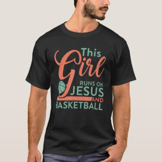 Den här tjejen Springa på Jesus och Basketball Bba T Shirt