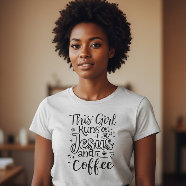 Den här tjejen Springa på Jesus och kaffe Christia T Shirt (Skapare uppladdad)