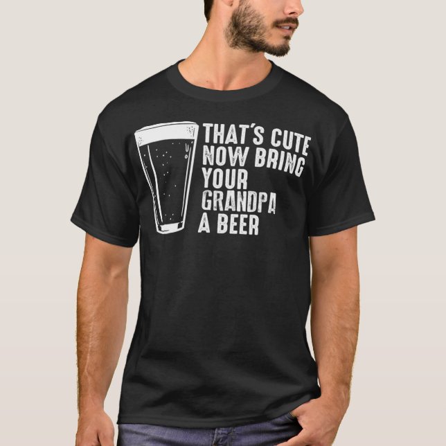 Den här tuggan ger nu din morfar ett öl t shirt (Framsida)