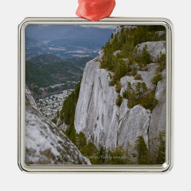 "Den högsta" Arialen beskådar i Squamish Julgransprydnad Metall (Framsidan)