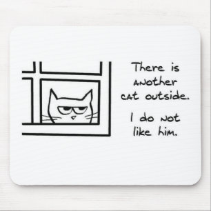 Den ilskna katten ser en annan katt - rolig mus musmatta