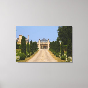 Den imponerande entrén till Chateau Haut Sarpe, de Canvastryck