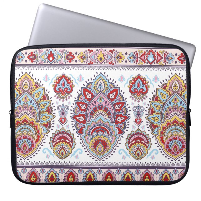 Den indiska blommigten paisley medallion mönster.  laptop fodral (Framsidan)