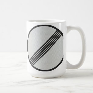 Den ingen tyska autobahnen "rusar den kaffemugg