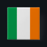 Den Irland flagga knäppas Knapp<br><div class="desc">Knäppas med flagga av Irland.</div>