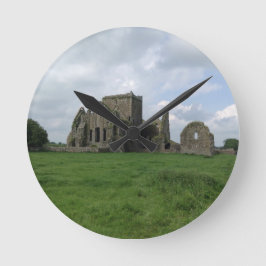 Den Irland Hore Abbeyirländare fördärvar sten av Rund Klocka