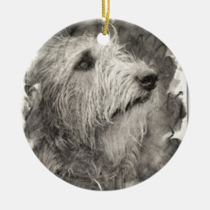 Den irländska Wolfhoundperfekten poserar Julgransprydnad Keramik