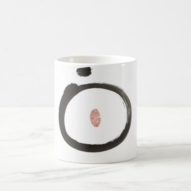 Den japanska Enso zenen cirklar av universumkoppen Kaffemugg (Center)