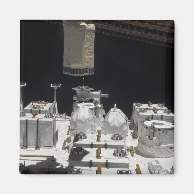 Den japanska försöksmodulen Exposed Facility Magnet (Framsidan)