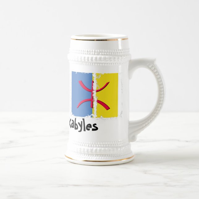 Den Kabylia flagga smutsar ner 3 boxas Stein Sejdel (Höger)