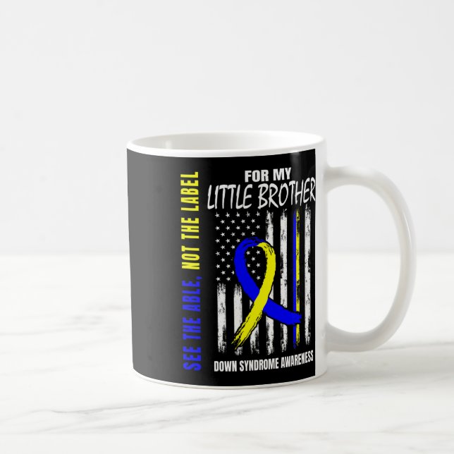 Den Kapabla Inte Märka Downs Syndrom Lillebror Oss Kaffemugg (Höger)
