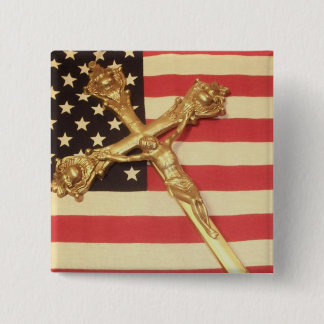 Den katolska crucifixen över USA flaggan kvadrerar Knapp