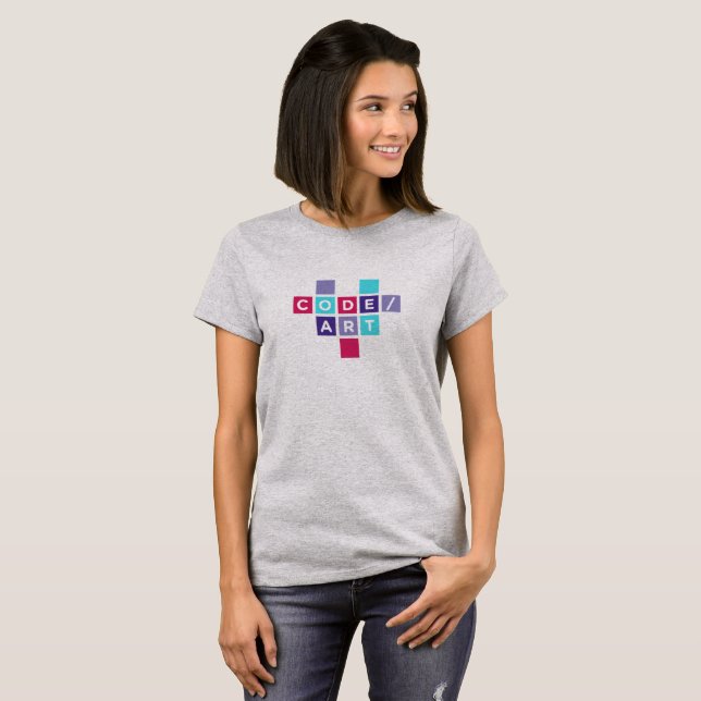 Den kodifiera-/konsthjärtan t shirt (Hel framsida)