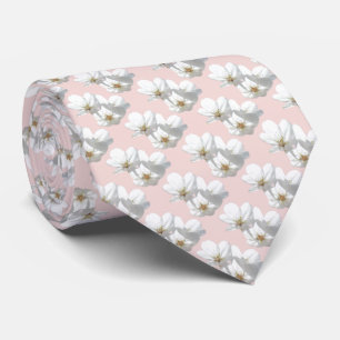 Den körsbärsröda blommarTievåren blomstrar den Slips
