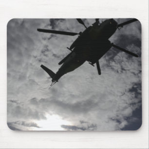 Den låga vinkeln beskådar av en CH-53E Musmatta