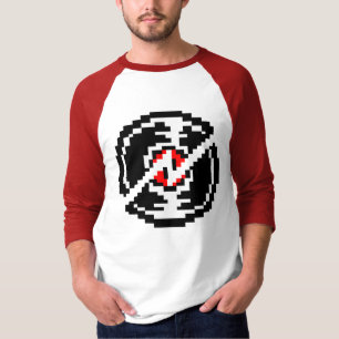 Den långa röda sleeveskjortan med det brutna tee shirt
