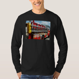 Den långa stegen avfyrar på lastbilen t-shirt