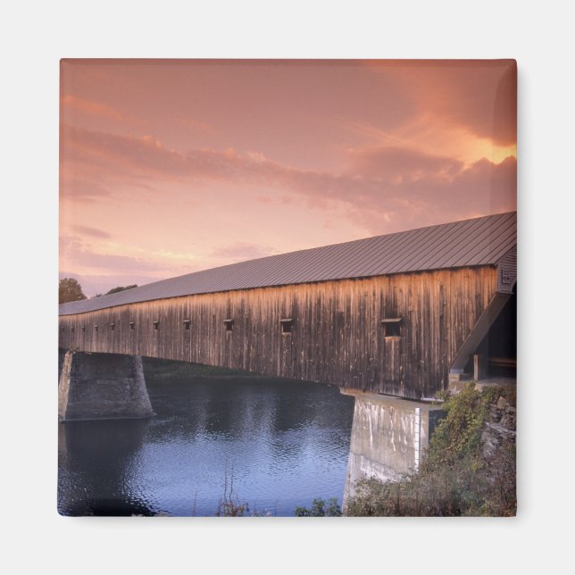 Den längsta täckta bron i Förenade Stater Magnet (Framsidan)