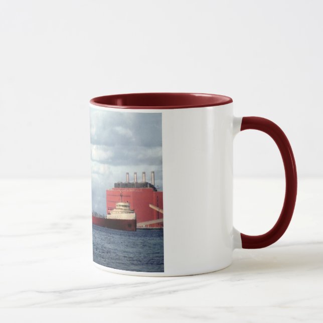 Den legendariska S.S.EN Edmund Fitzgerald Mugg (Höger)