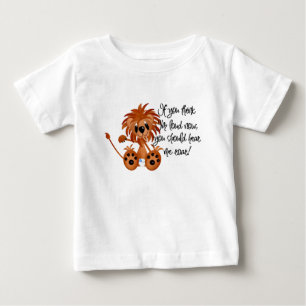 Den lejona babyen hör mig vråla Tshirts och gåvor