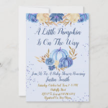 Den lilla dockan är på väg att blåa babyskabruk