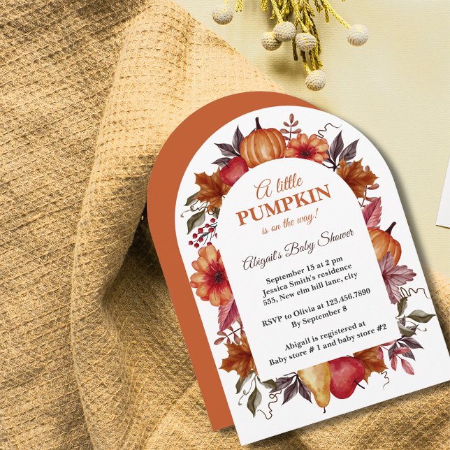 Den lilla kulan är på väg att visa sig vara babysk inbjudningar (Skapare uppladdad)