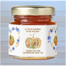 Den lilla pojken Pumpkin är på vägen till babyskab