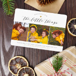 Den lilla Saken | Minimalistiskt Guld Heart 3-foto Julkort<br><div class="desc">Ett chic, minimalistiskt julkort med 3 av dina favoritfoton från förra året. Längst upp på kortet står det "tacksam för" i böjd text, ett sött guld-hjärta, och "det lilla sak" är kalligrafi av eleganten. Under fotona finns det en anpassningsbar hälsning och din familj namn. Perfekt för familjefoton, baby-julen, husfoton och...</div>