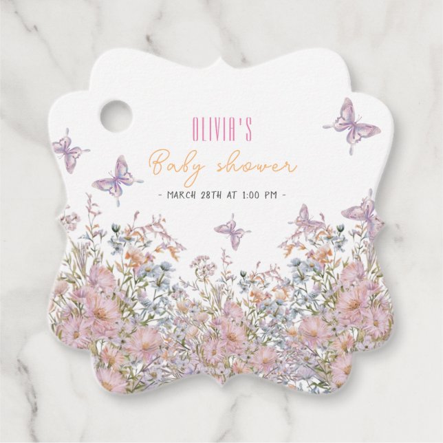 Den lilla vildblomman är i en bloombabydusch gåvor etiketter (Framsida)