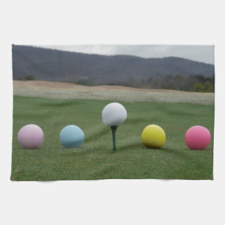 Den ljusa färgaden Golf Bollar på ett berg Kökshandduk