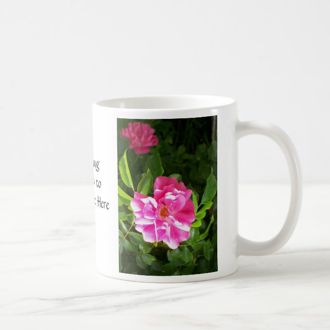 Den ljusa rosa rosblommigten fotograferar kaffemugg (Höger)