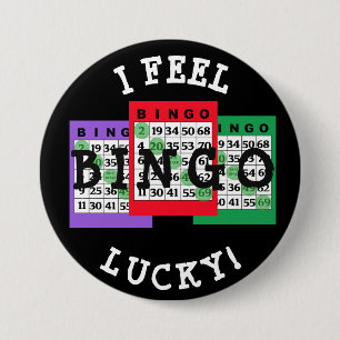 Den lyckliga BINGOEN knäppas med Bingokort Knapp