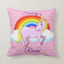 Den lyckliga unicornen kvadrerar kudder