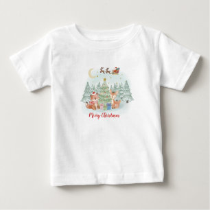 Den magiska julnatten i vinterskogen t shirt