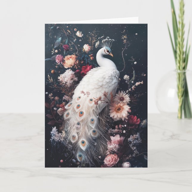 Den Majestätiska Vita Påfågeln Omgiven av Blommor Kort (Framsida)
