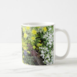 Den malde våren täcker kaffemugg