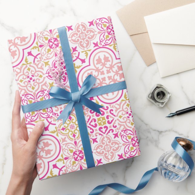 Den marockanska gåvan från mönster som omsluter pa presentpapper (Gifting)