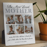 Den mest älskade fotoplaketten i Mor<br><div class="desc">Modern plaque i mors dag med det söta ordspråket "den mest älskade mor",  sex foton på barnen,  deras namn och texten "mammor håller sina barns händer en liten stund,  men deras hjärtan för alltid".</div>