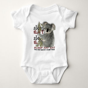 Den mest gulliga koalaen äter och sovar t shirt