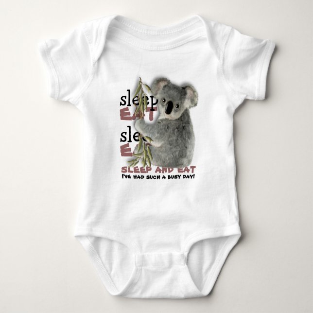 Den mest gulliga koalaen äter och sovar t shirt (Framsida)