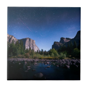 Den Milky långt Yosemite nationalparken Kakelplatta