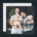Den moderna anpassningsbarna Hanukkah med två foto Julkort<br><div class="desc">Modern två fotokort dubbla sidade anpassningsbarna Hanukkah-kort. Anpassningsbarnas fotobild eller bild med helt anpassade vit text på framsidan och anpassningsbar 2 foto på baksidan. Photo kredit freepik</div>