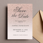 Den moderna Eleganten Ro Guld Spara datum Studente Spara Datumet<br><div class="desc">Modern och elegant  rosa,  ro guld glitter-manuset sparar studentfesten med datumkort med svart modern kalligrafi. Snyggt och unikt anpassad design.</div>
