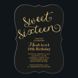 Den moderna Födelsedagsfesten Guld Glitter Sweet s Inbjudningar<br><div class="desc">Starta dina elegant döttrar sweet sixteen party från höger med vår vackra sweet sixteen från Faux glitter och finare. Vår snyggt och contemporary, söta 16-parters inbjudan, har ett modernt teckensnitt för guld glitter på en klassisk svart bakgrund Vänd inbjudan om att hitta ett matchande glitter tillbaka för en speciell beröring...</div>