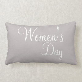 Den moderna Internationell-kvinnodagen, Cute Keeps Lumbarkudde