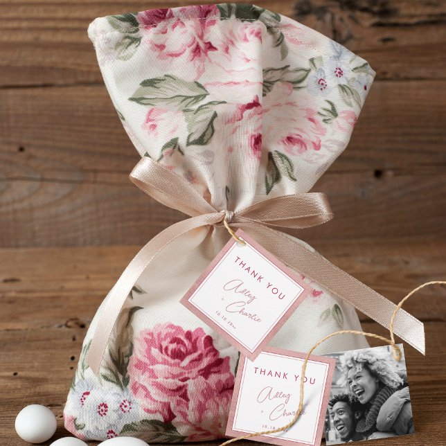 Den moderna Magentan Ro Guld minimala bröllopsförm Gåvor Etiketter (Skapare uppladdad)