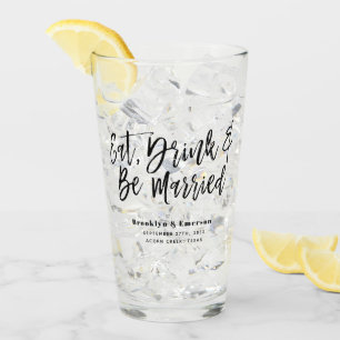 Den moderna matdrycken i Bröllop är gift Glaskopp