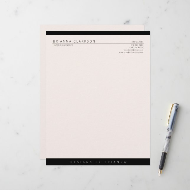 Den moderna minimalistiska Neutralten Färg med sva Brevhuvud (Fram/Back In Situ)