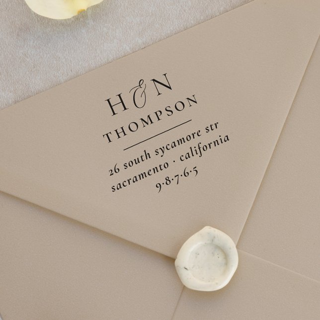 Den moderna Returadressen Bröllop Namn & Initialer Stämpel (Rubber Stamp Mock-up)